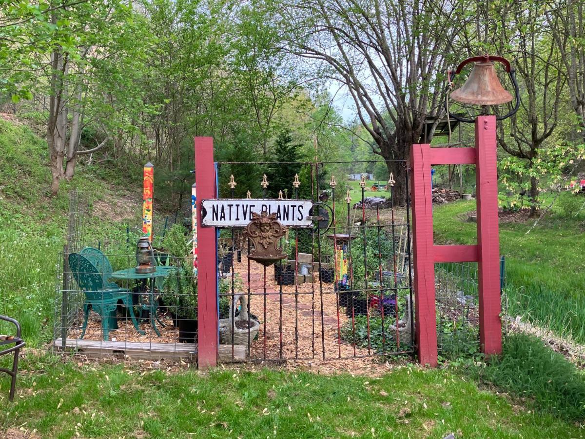 Bed and Breakfast The Ashe Farm Marshall Exterior foto