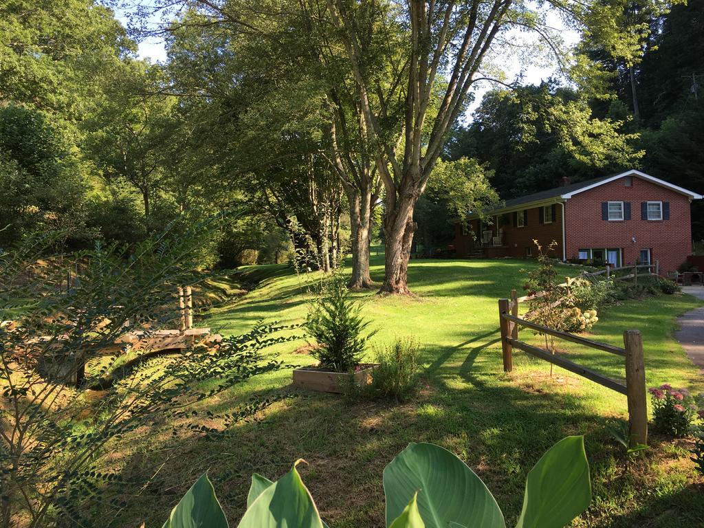 Bed and Breakfast The Ashe Farm Marshall Exterior foto